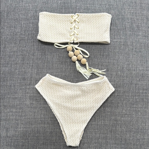 Montce crochet bandeau bikini set NWOT - Picture 1 of 13